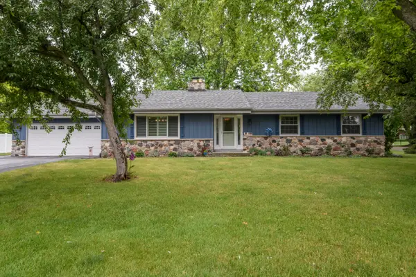 N110W15845 Catskill Ln, Germantown, WI 53022