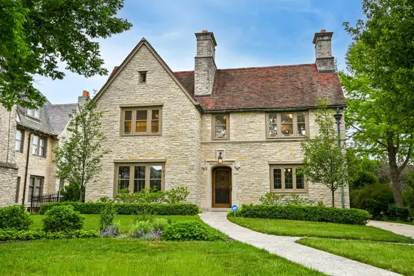 3445 N Lake Dr, Milwaukee, WI 53211