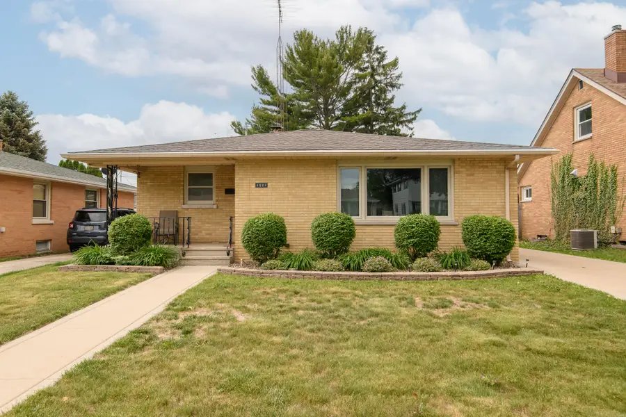 1521 25th St, Kenosha, WI 53140 - #2