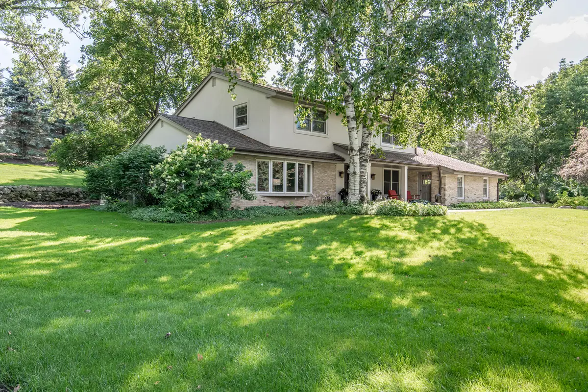 1405 Victoria Cir N, Elm Grove, WI 53122 - #1