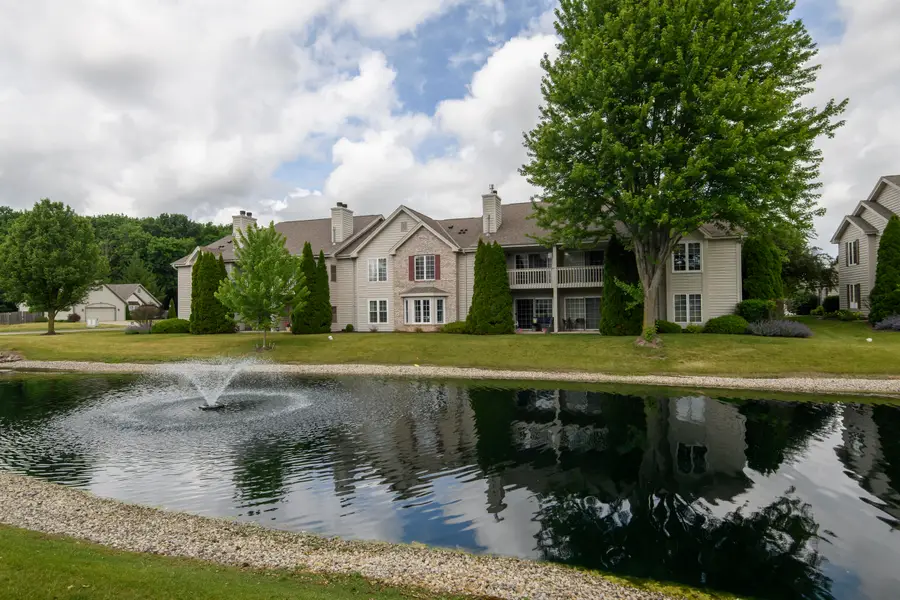 176 Westfield Way, Pewaukee, WI 53072 - #2
