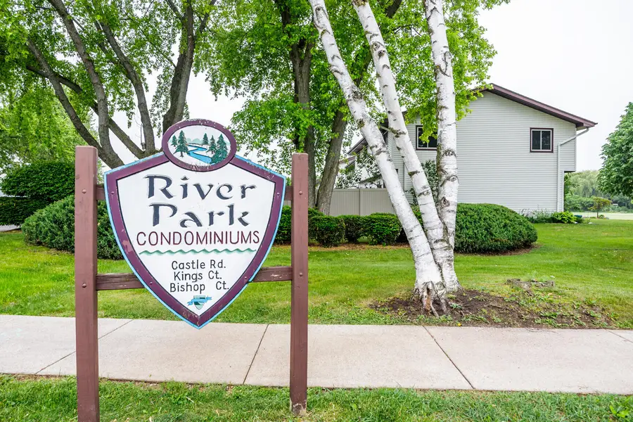 864 Kings Ct, Fond Du Lac, WI 54935 - #3