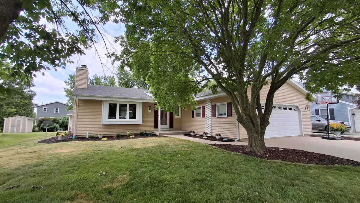 N170W20137 Willow Ridge Dr, Jackson, WI 53037 - #1