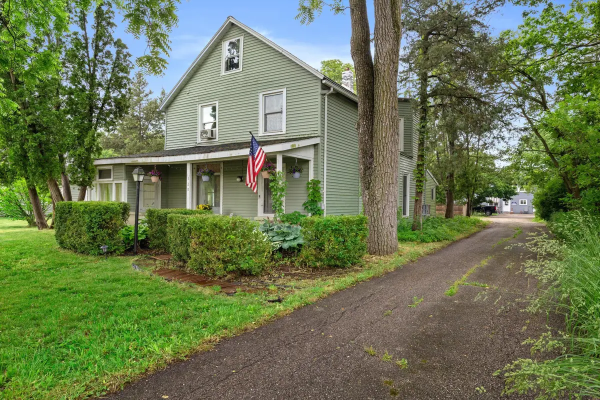 320 Curtis St, Lake Geneva, WI 53147 - #1