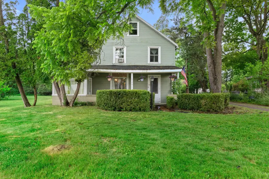 320 Curtis St, Lake Geneva, WI 53147 - #2