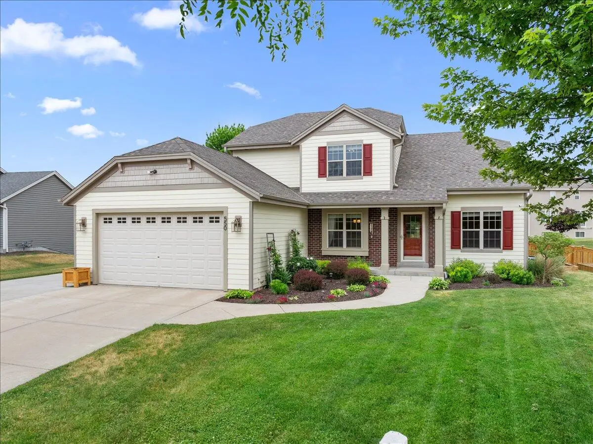 550 Lambert Dr, Slinger, WI 53086 - #1