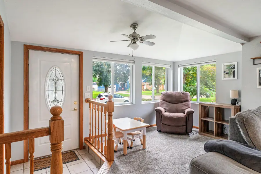 608 2nd St S, La Crescent, MN 55947 - #3