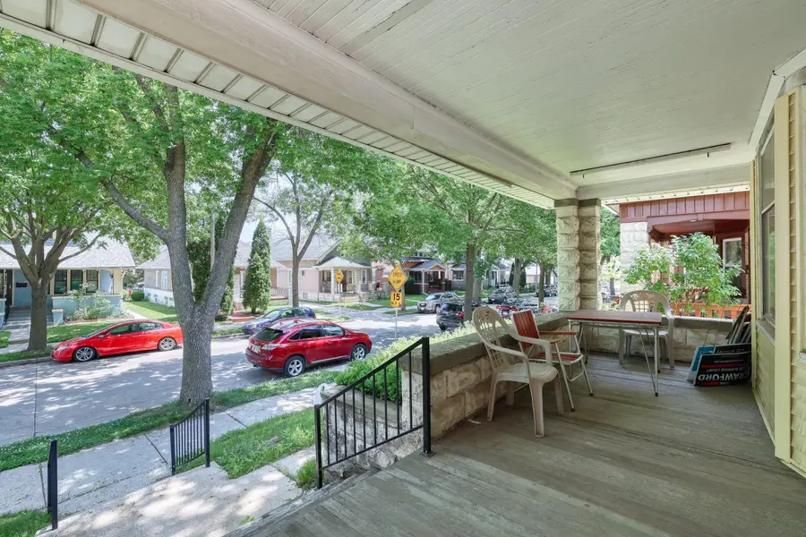 1251 S 30th St, Milwaukee, WI 53215 - #2