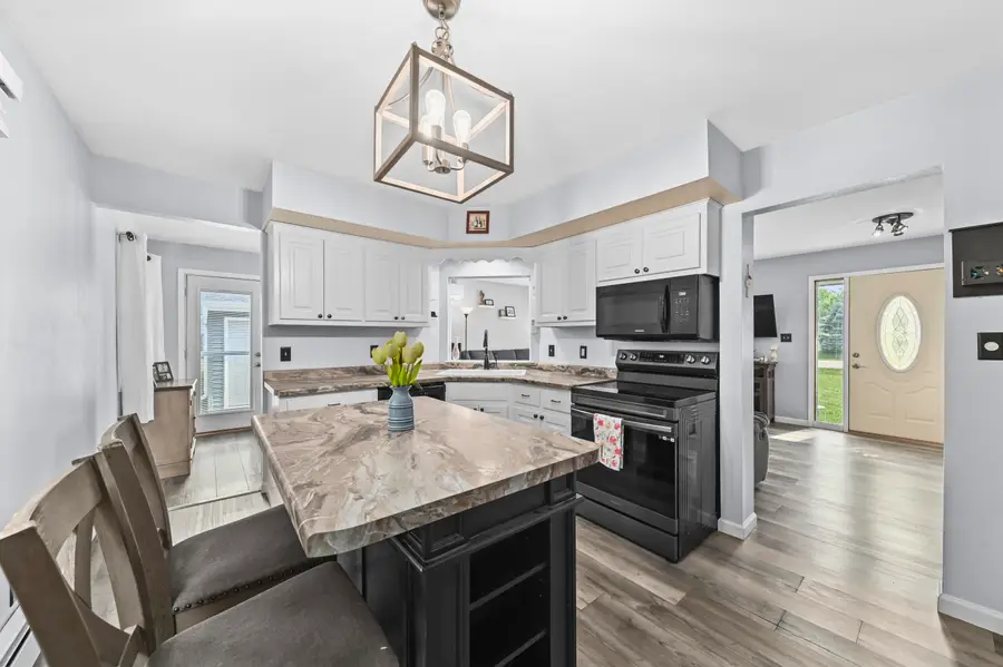1447 Tomac Ln, Richfield, WI 53033 - #3