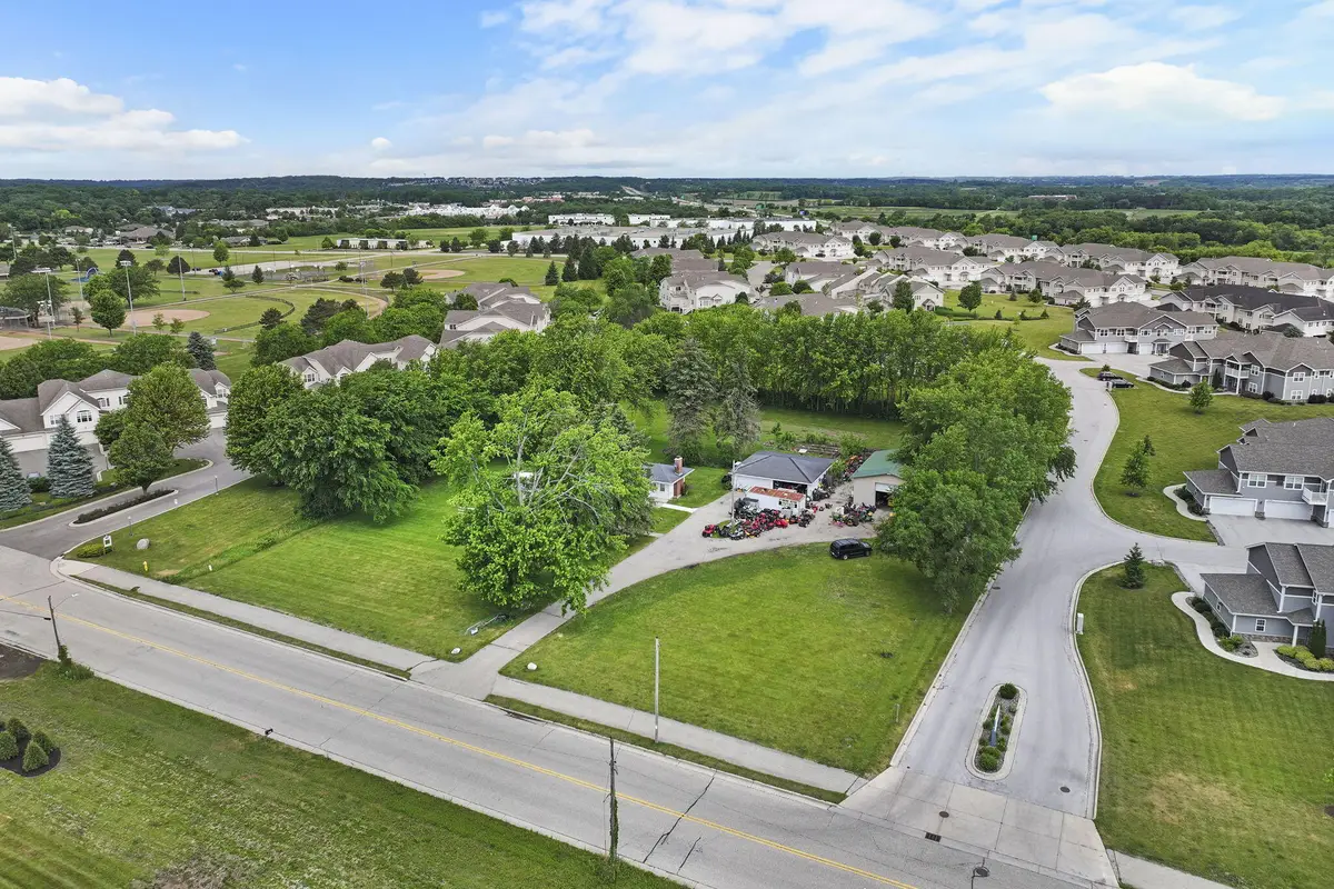 1201 Townline Rd, Lake Geneva, WI 53147 - #1