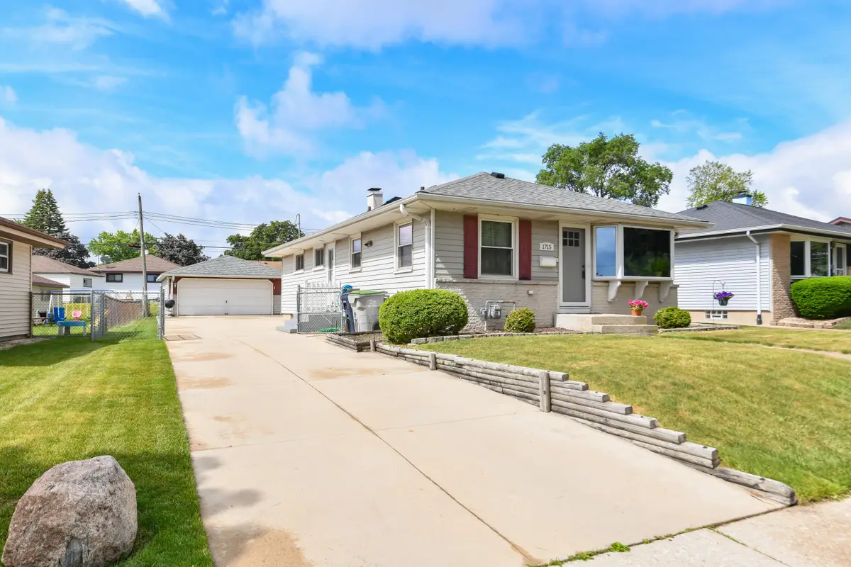 1715 W Salem St, Milwaukee, WI 53221 - #1