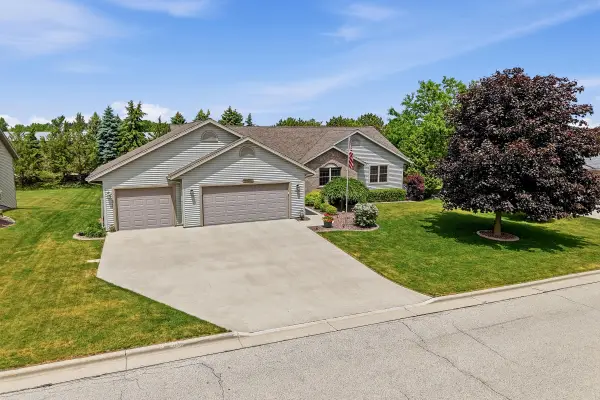 1210 Foxglove Ln, Sheboygan Falls, WI 53085