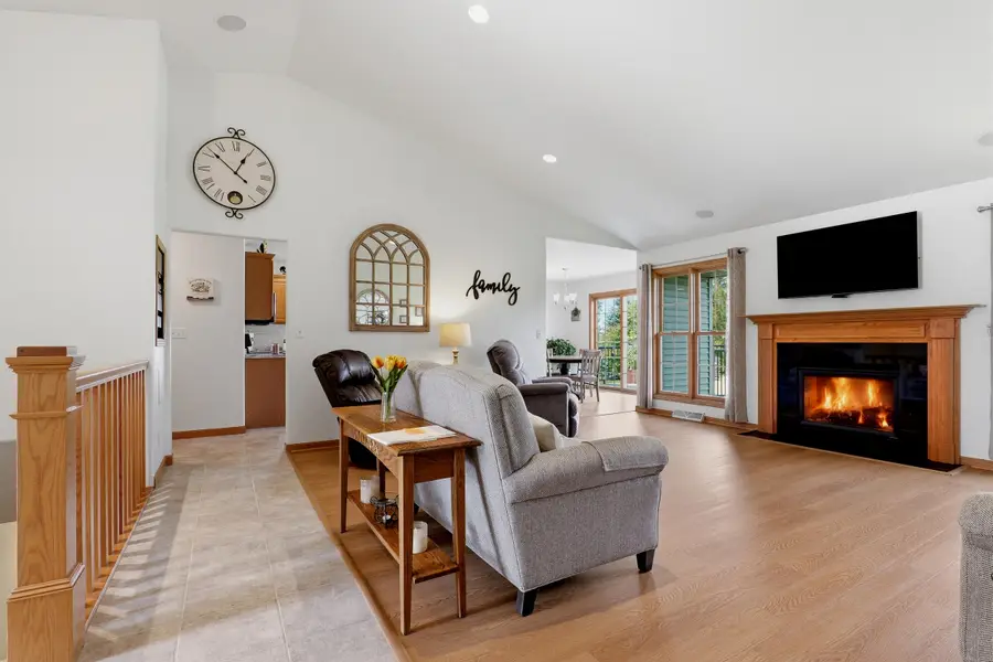 1210 Foxglove Ln, Sheboygan Falls, WI 53085 - #3