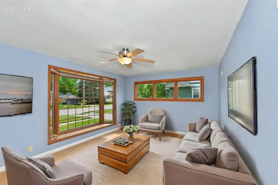 457 W 5th St, Oconomowoc, WI 53066 - #3