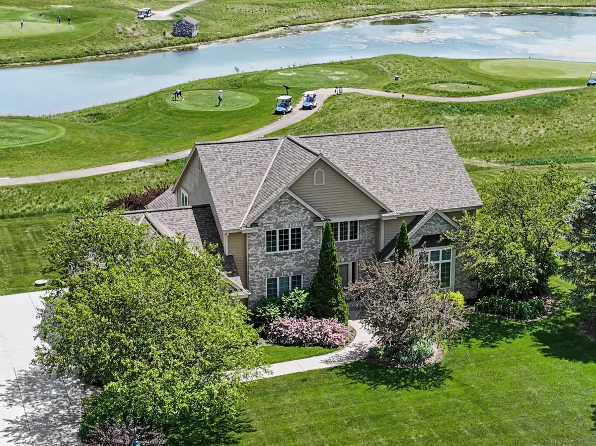 224 Crooked Stick Pass, North Prairie, WI 53153 - #1