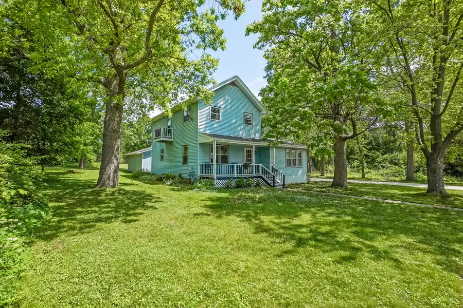 224 Plank Rd, Mukwonago, WI 53149 - #3