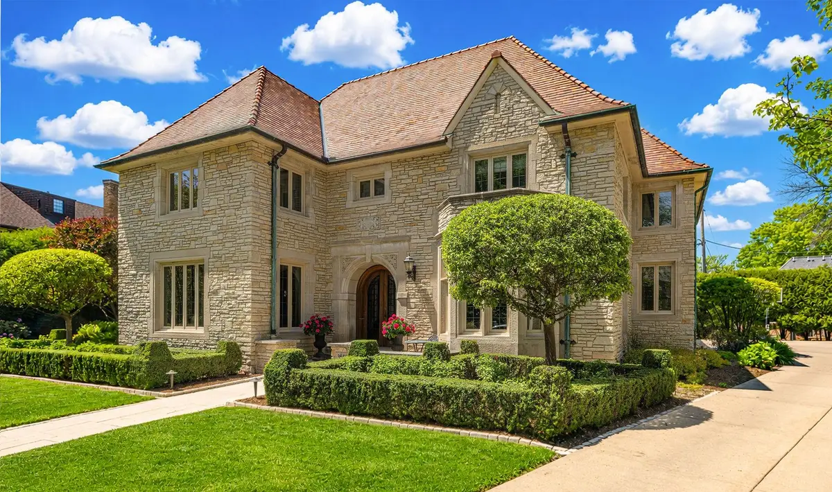 3553 N Shepard Ave, Shorewood, WI 53211 - #1