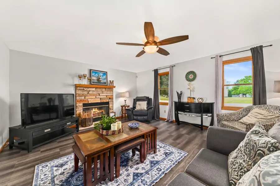 3640 E Northbrook Blvd, Oak Creek, WI 53154 - #2