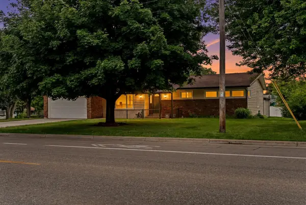 2720 S 32nd St, La Crosse, WI 54601