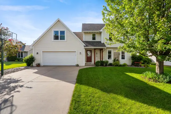 4501 N Stonebridge Ct, Appleton, WI 54913