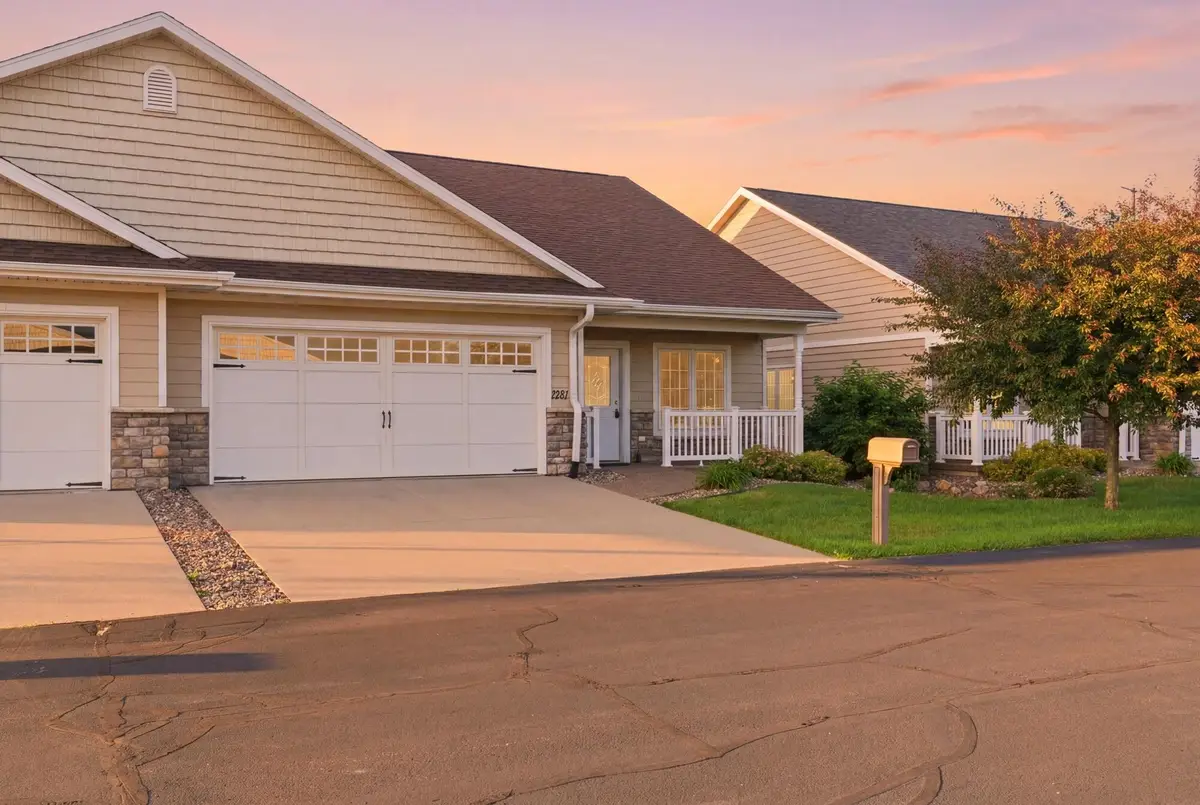1321 Barson Pl, Onalaska, WI 54650 - #1