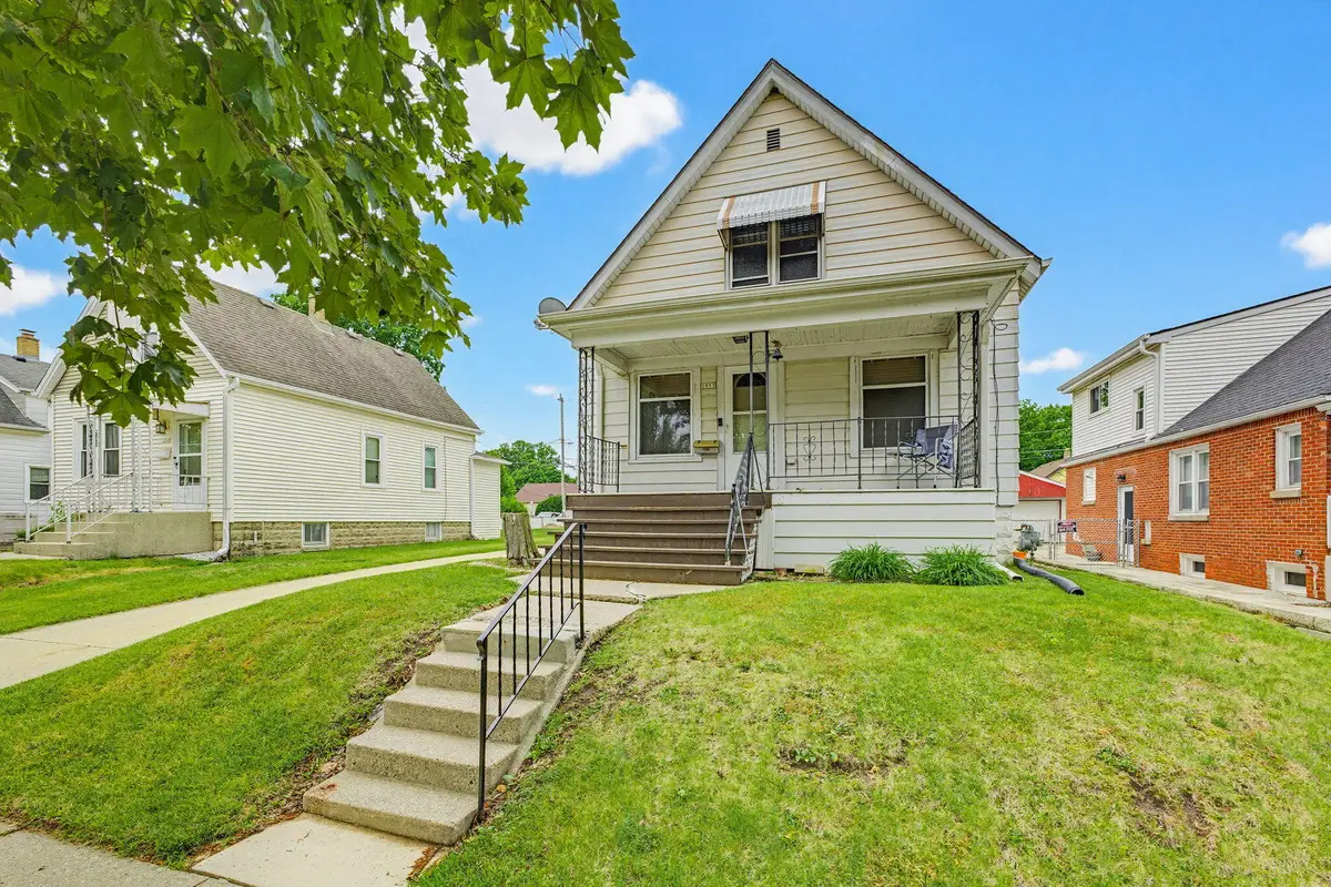 1957 S 89th St, West Allis, WI 53227 - #1