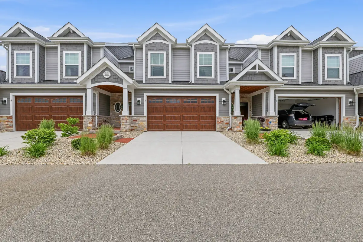 1204 S Main St, Lake Mills, WI 53551 - #1