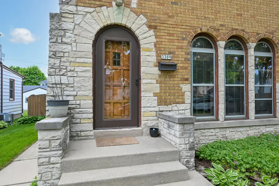 3307 S Springfield Ave, Milwaukee, WI 53207 - #2