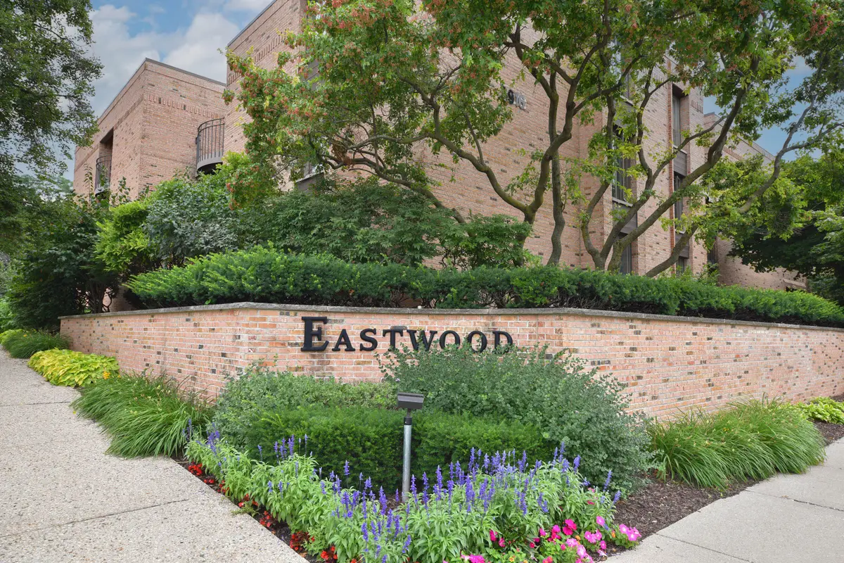 3838 N Oakland Ave, Shorewood, WI 53211 - #1