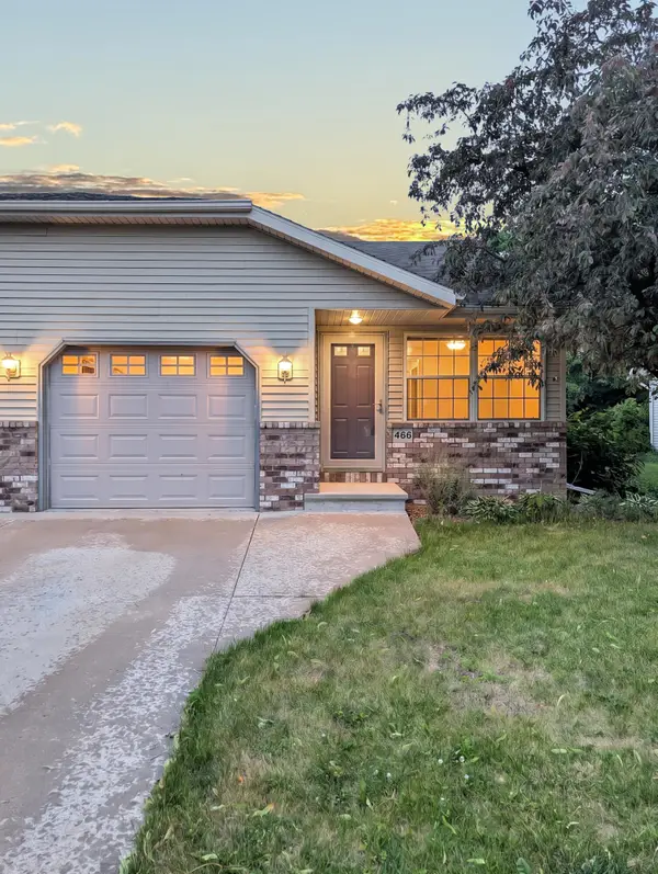 468 Pine Tree Dr, Fond Du Lac, WI 54935
