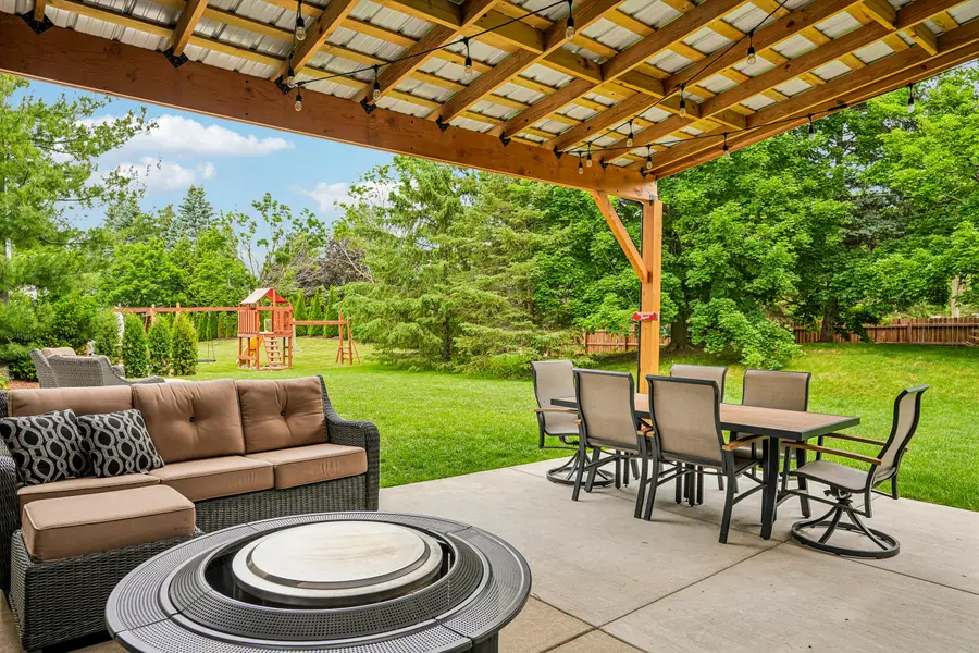 1338 Chickadee Ln, Grafton, WI 53024 - #3