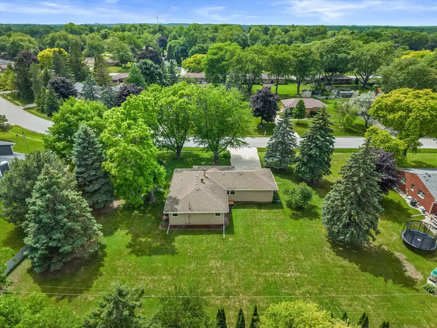 3706 S 157th St, New Berlin, WI 53151 - #3