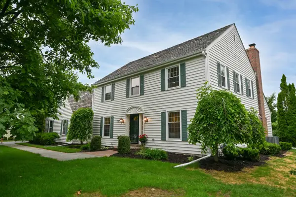 2502 W Norway Dr, Mequon, WI 53092