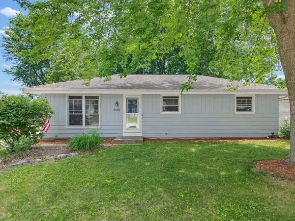 808 Memorial Dr, Kewaskum, WI 53040