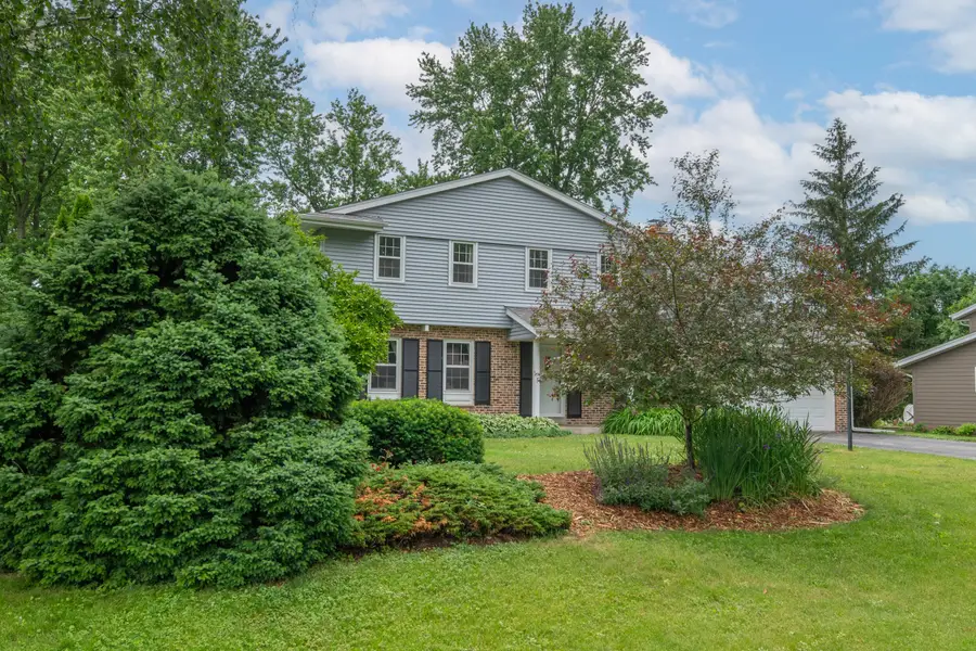 21565 Ann Rita Dr, Brookfield, WI 53045 - #2