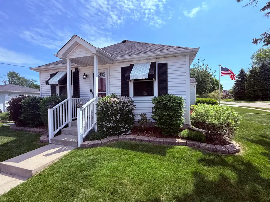 1826 26th St, Kenosha, WI 53140 - #2