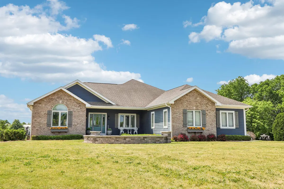 1611 51st St, Raymond, WI 53108 - #1