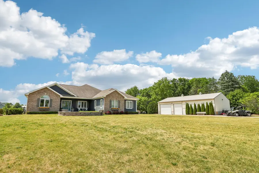 1611 51st St, Raymond, WI 53108 - #3
