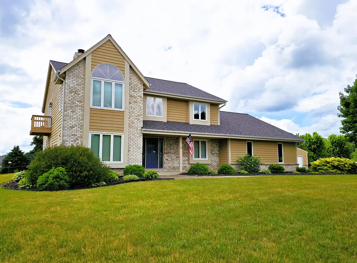 W291S6773 East Woods Ct, Mukwonago, WI 53149 - #1