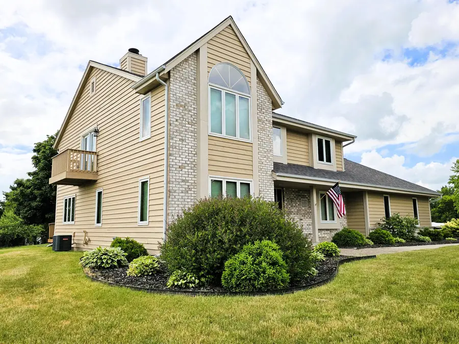 W291S6773 East Woods Ct, Mukwonago, WI 53149 - #2