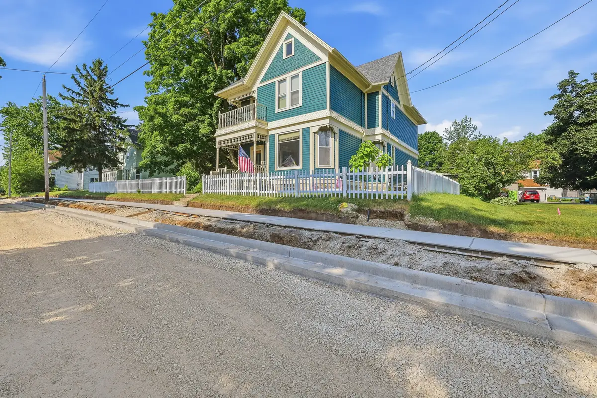 111 Grove St, Mayville, WI 53050 - #1