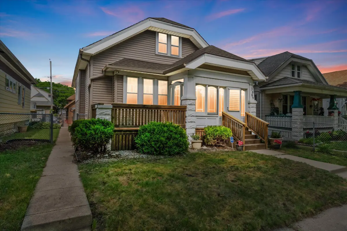 3909 N 25th St, Milwaukee, WI 53206 - #1