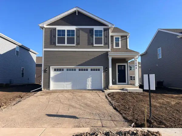 7101 Oakmont Rd, Mount Pleasant, WI 53403