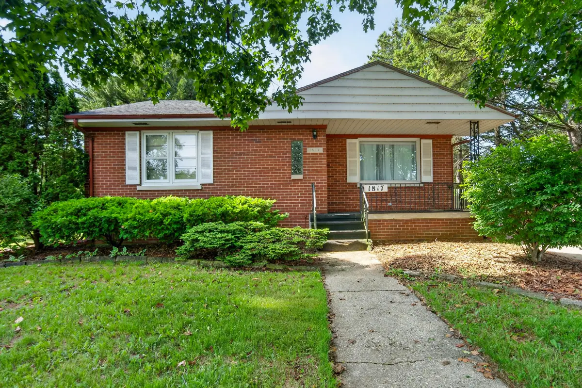 1817 81st St, Kenosha, WI 53143 - #1