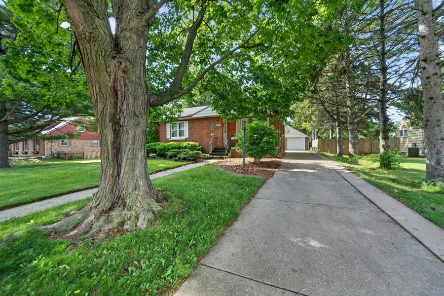 1817 81st St, Kenosha, WI 53143 - #2