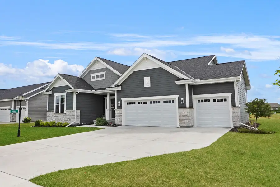 2846 Kegonsa Dr, Summit, WI 53066 - #3