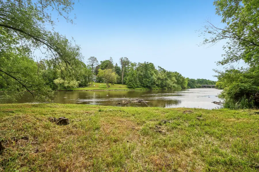 7400 N Pierron Rd, Glendale, WI 53209 - #2