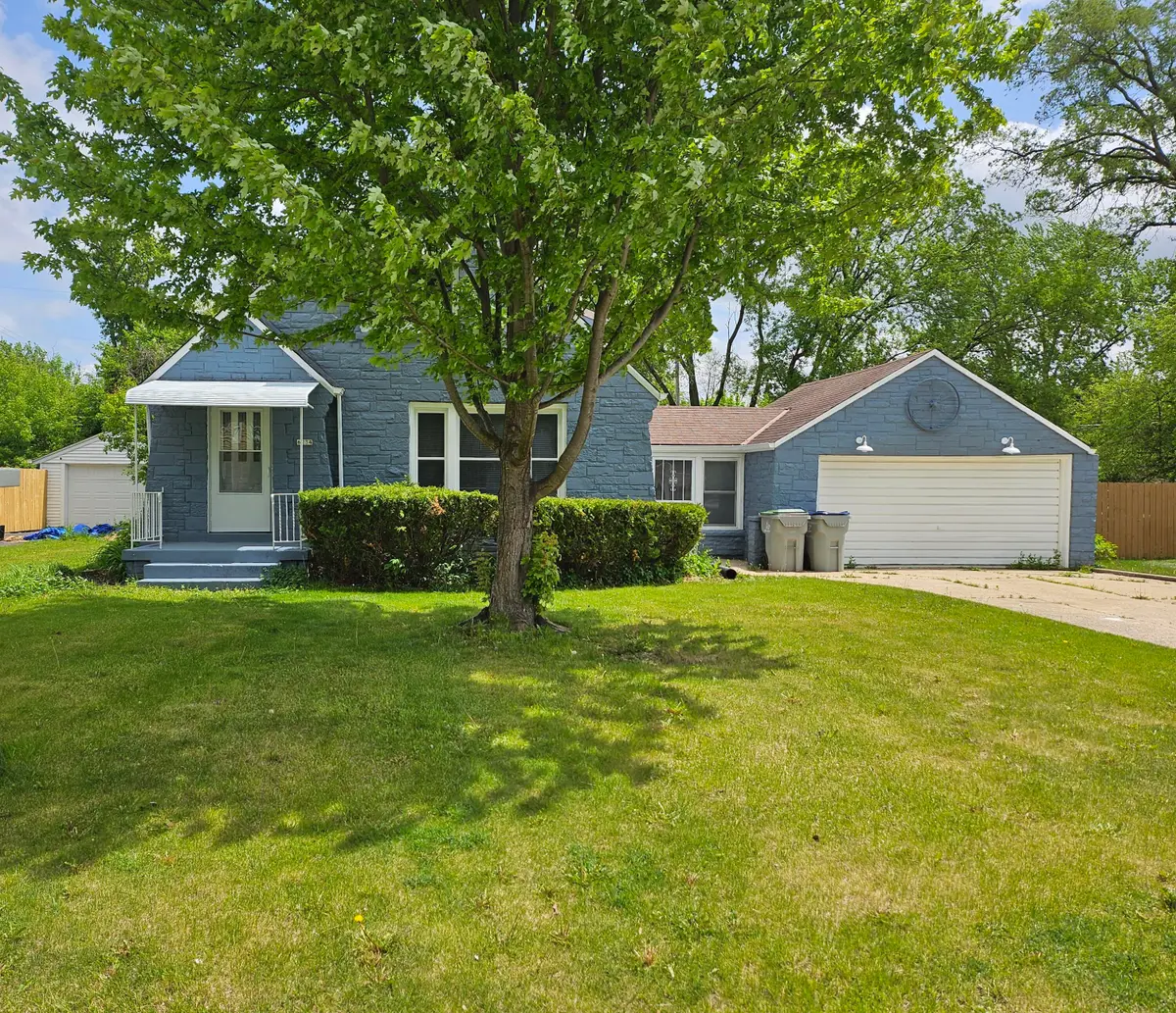 6234 N 105th St, Milwaukee, WI 53225 - #1