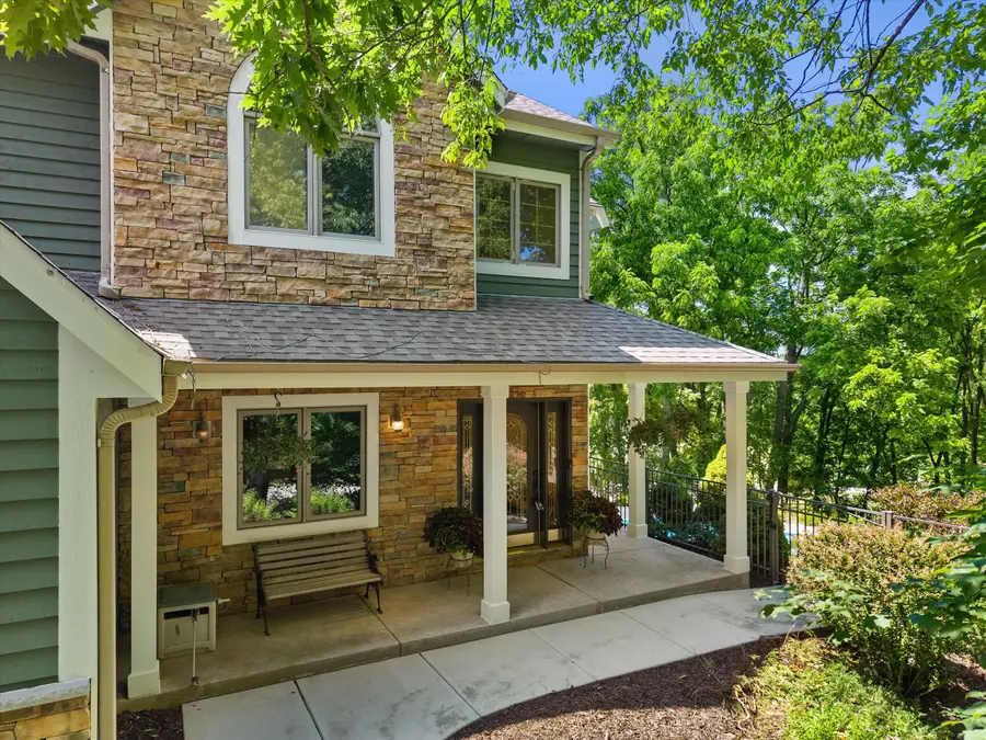 W246S6355 Clearview Ln, Vernon, WI 53189 - #2
