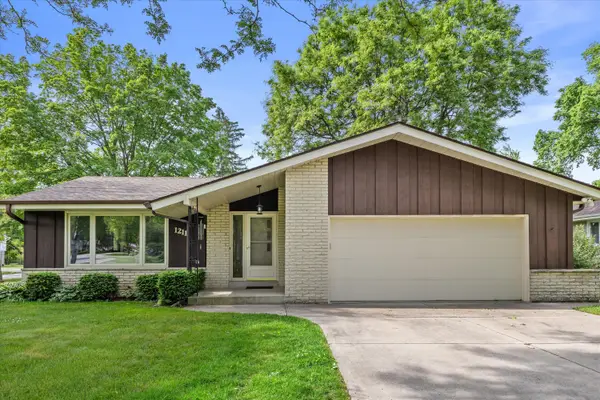 12115 W Luther Ave, Hales Corners, WI 53130